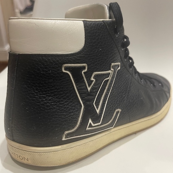 LOUIS VUITTON NAVY LEATHER TATTOO LOGO HIGH TOPS - Picture 13 of 13